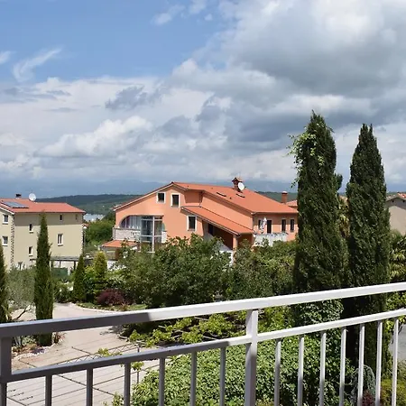 Apartments Green Oasis Malinska Exterior photo