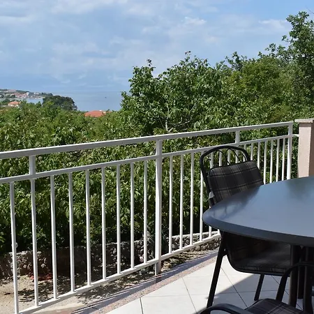 Apartments Green Oasis Malinska Exterior photo