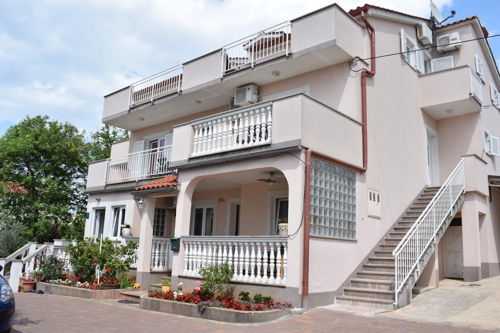 Oasis Apartment *
