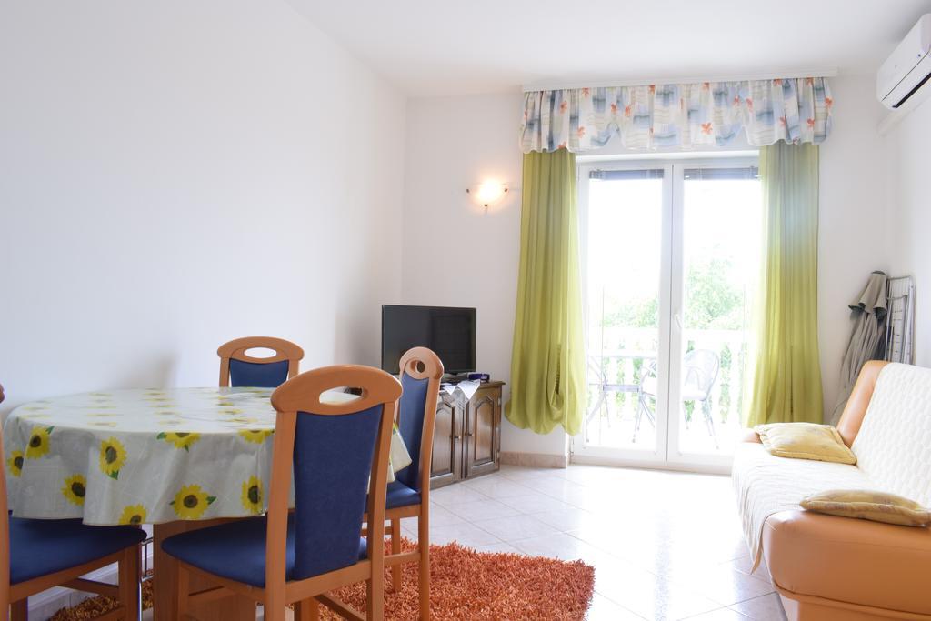 Oasis Apartment
